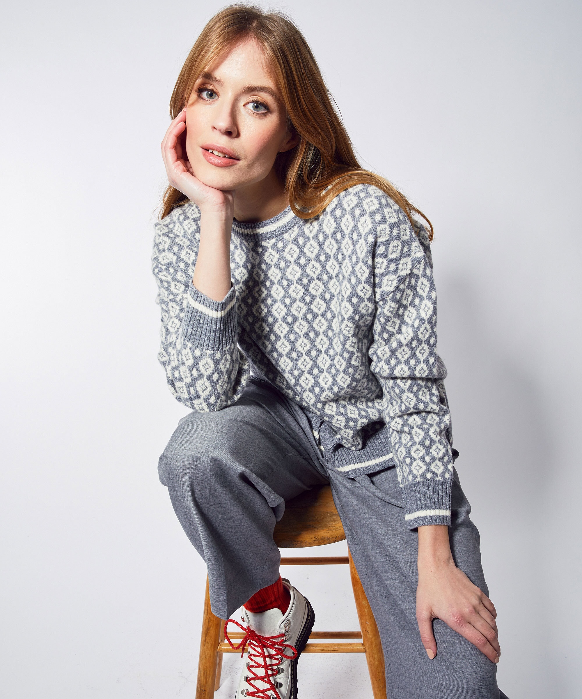 https://www.jumperfabriken.com/pub_docs/files/clothilde-jumper-grey-2.jpg